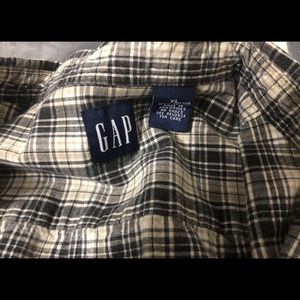 Men’s plaid GAP XL long sleeve shirt.